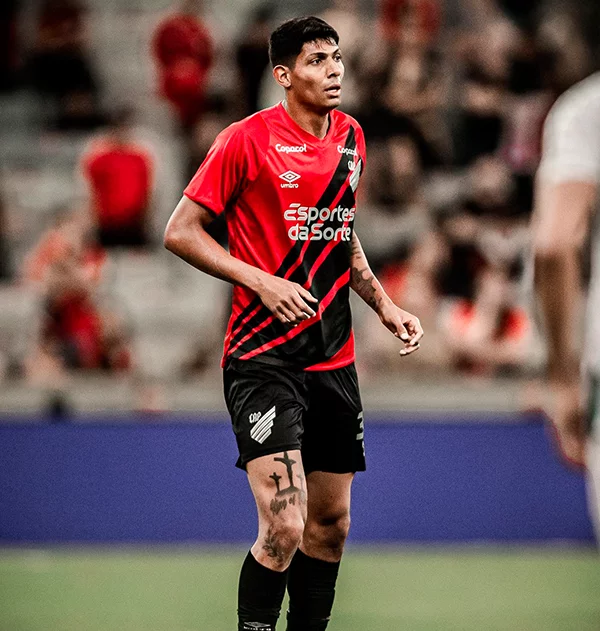 Ze-Vitor-Athletico-02